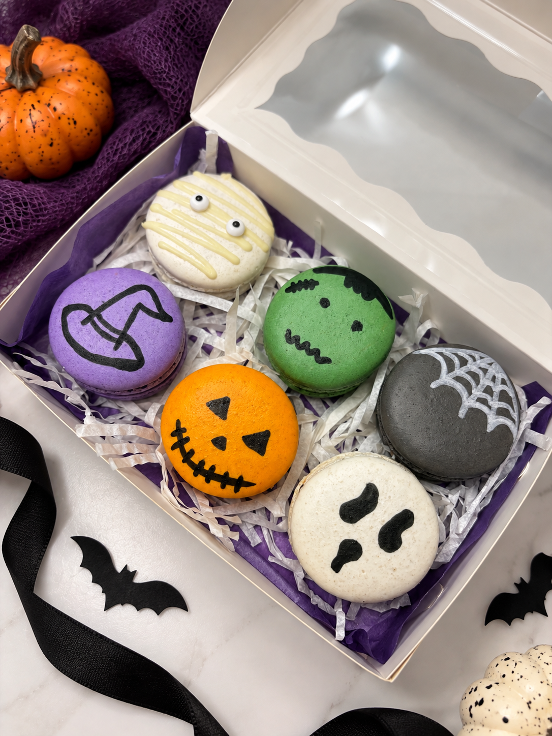 Halloween macaron box – 6 pcs